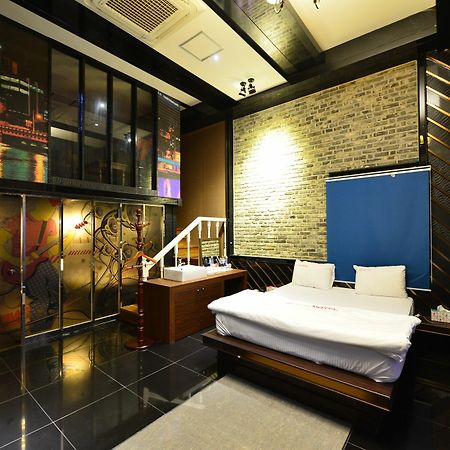 Daegu Piano Motel Екстериор снимка