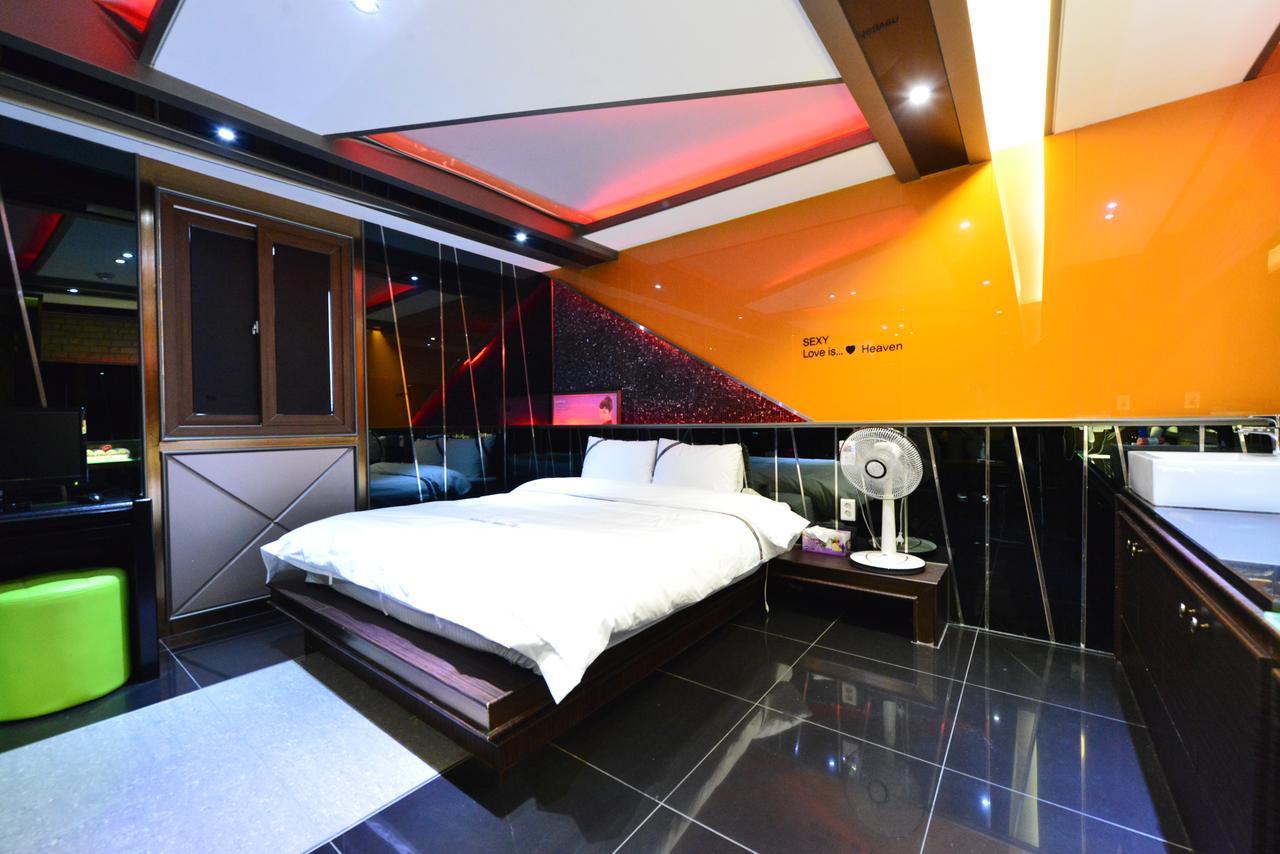 Daegu Piano Motel Екстериор снимка