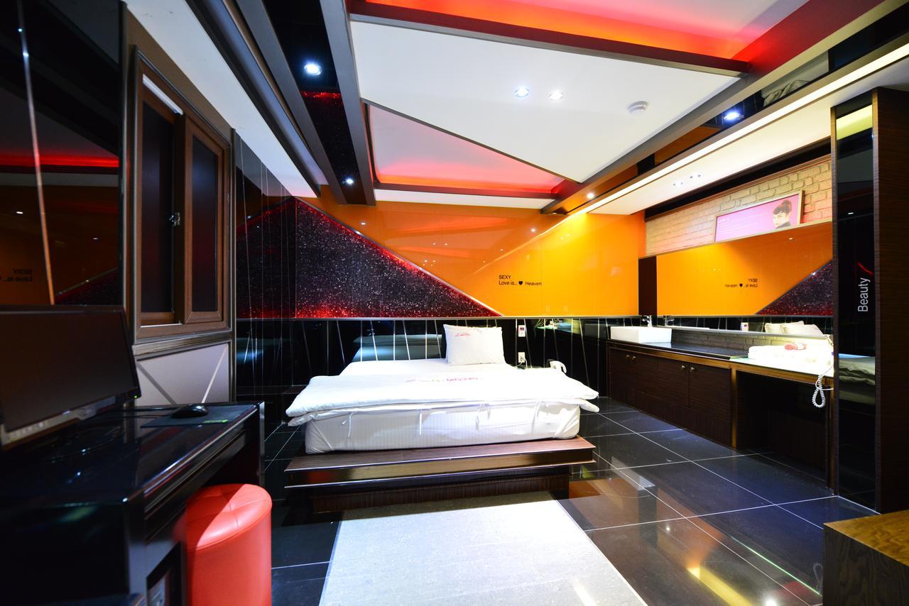 Daegu Piano Motel Екстериор снимка