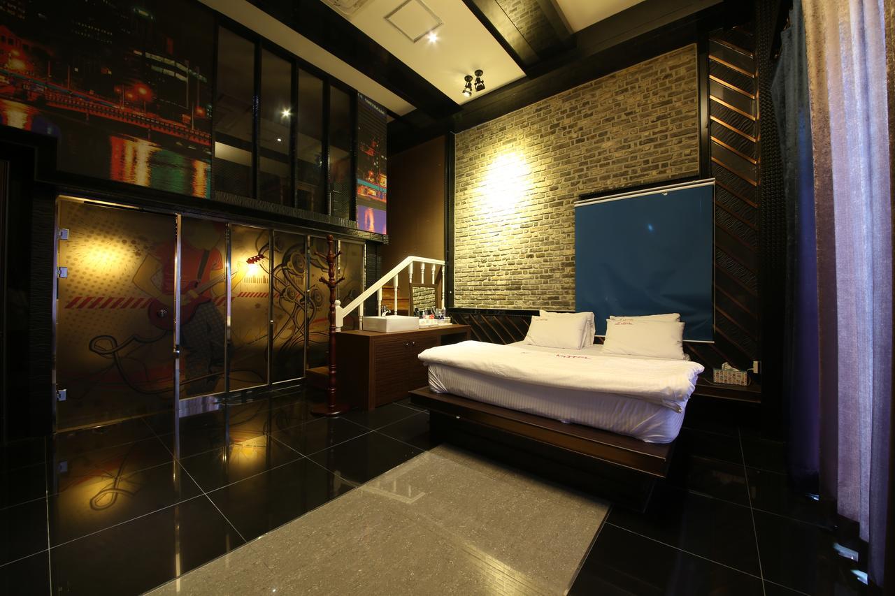 Daegu Piano Motel Екстериор снимка
