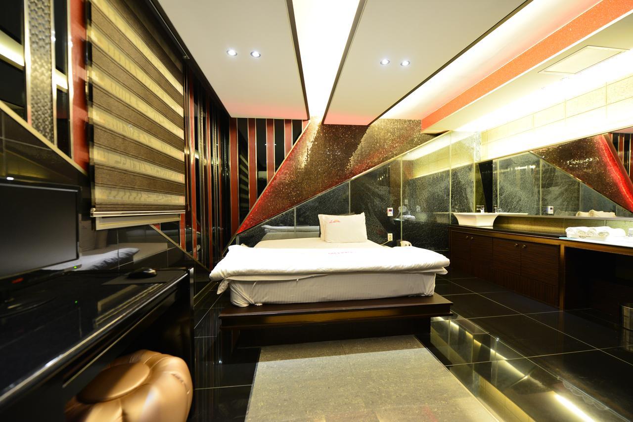 Daegu Piano Motel Екстериор снимка